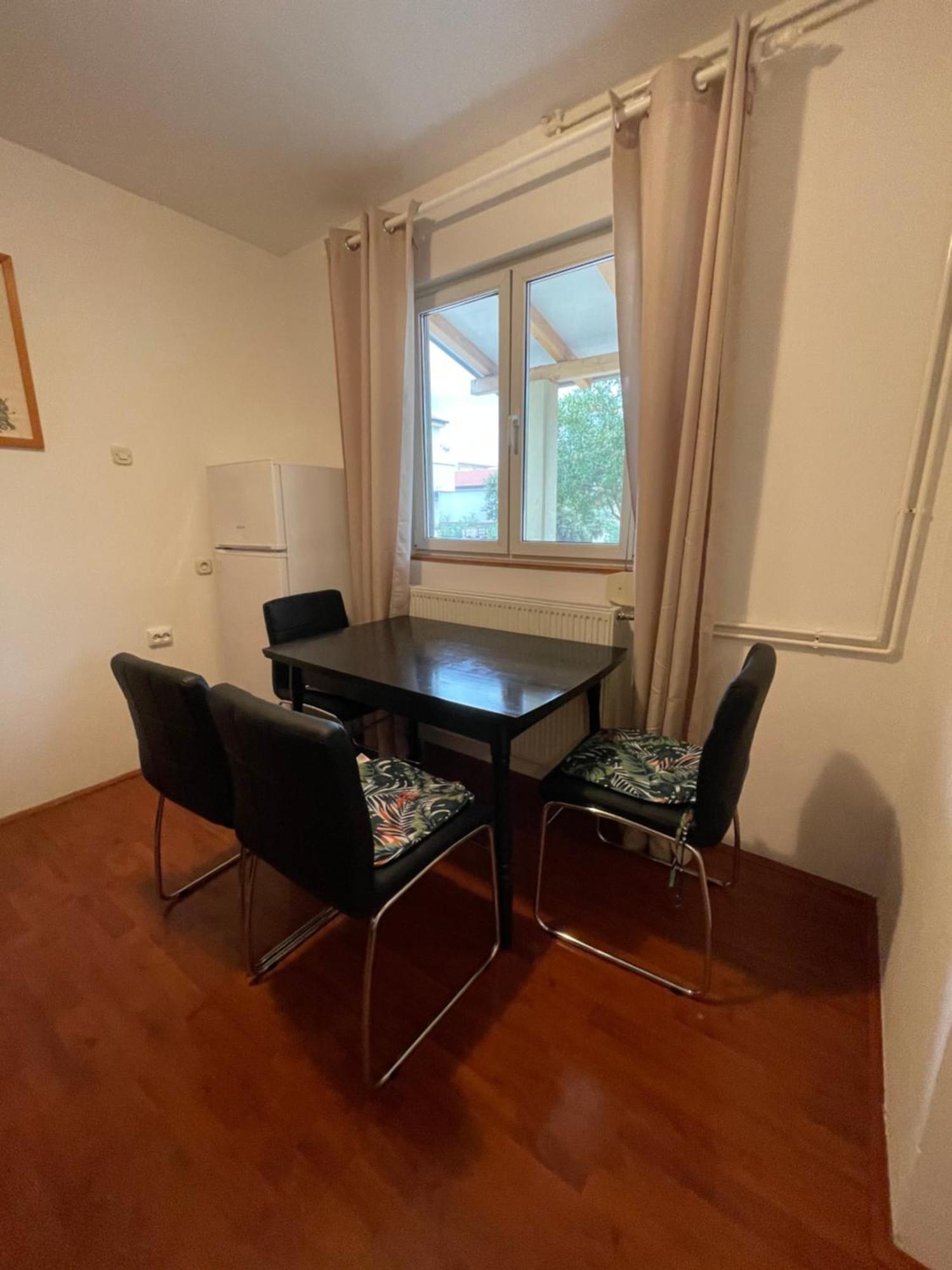 Apartmani Stambuk Mandre Exteriör bild